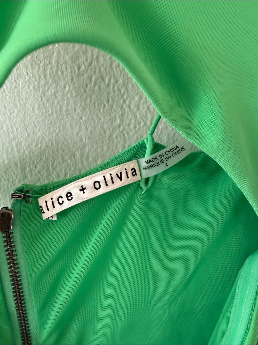 alice + olivia Dress in Vibrant Green - Picture 2 of 3